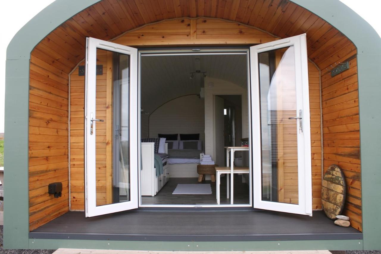 Отель Strathy Bay Pods Экстерьер фото